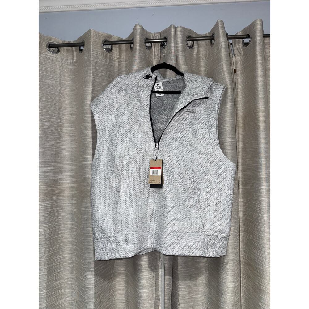 Nike Tech Vest Women’s Sleeveless Quarter Zip Hoodie Tech Pack Gray large - NEW